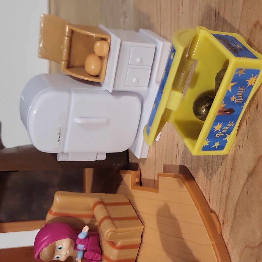 Masha and the Bear Play Set - Picture 4 of 8